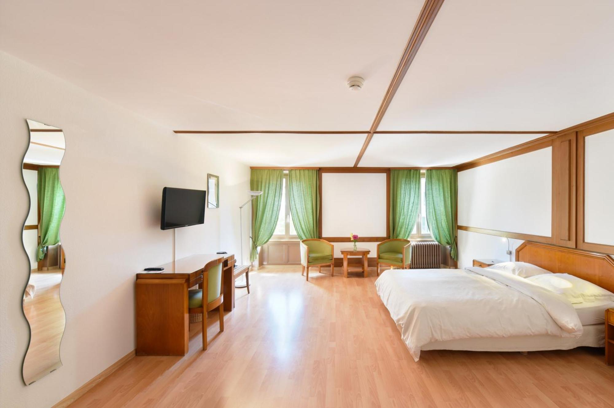 Hotel De L'Aigle Couvet Room photo